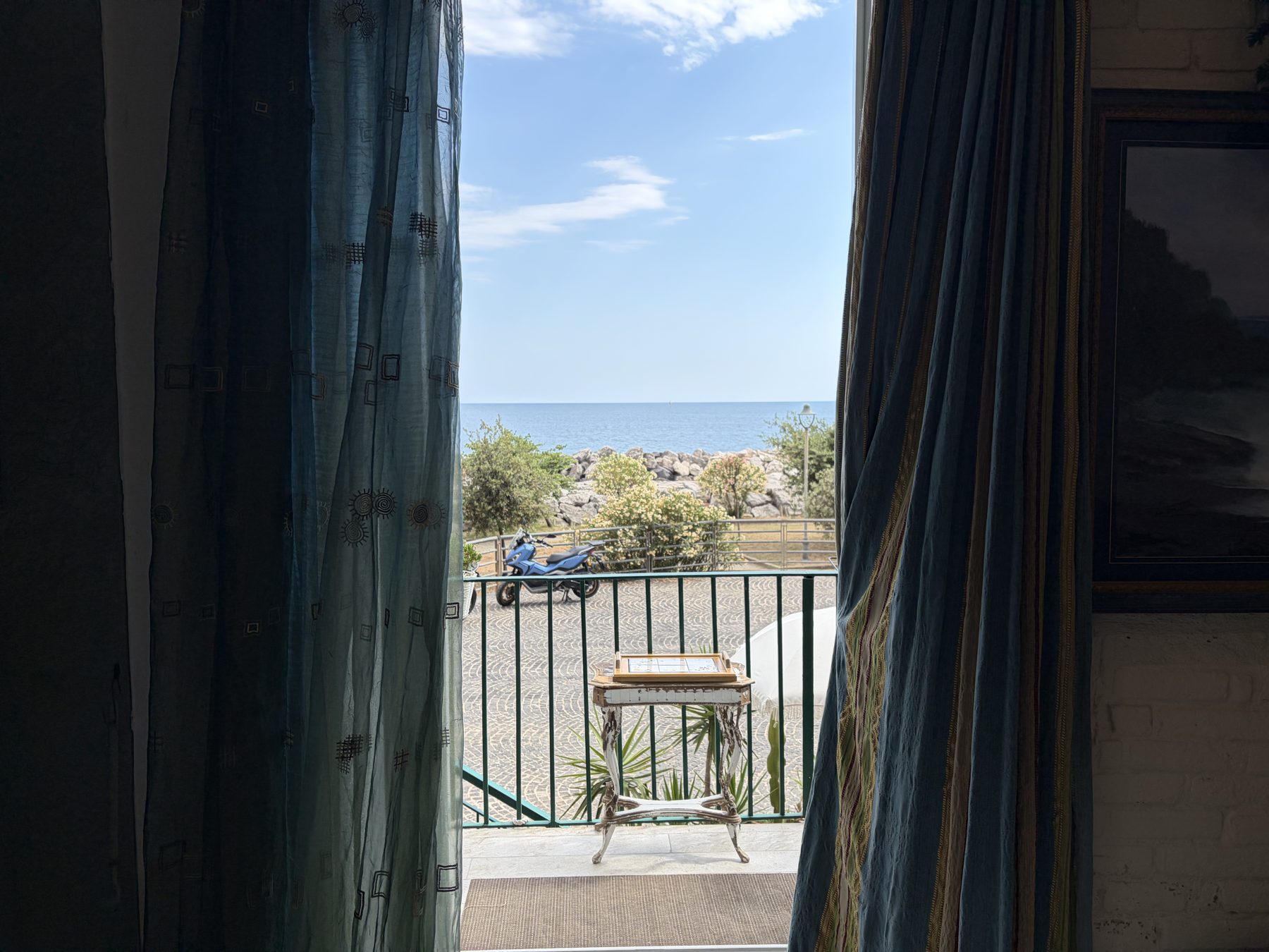 Balcone con vista spiaggia